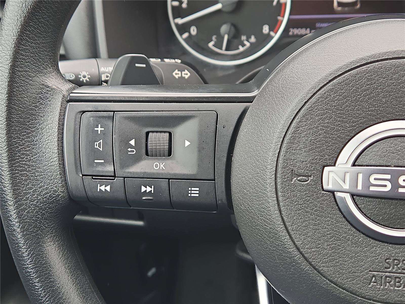 Used 2023 Nissan Rogue S FWD image 21