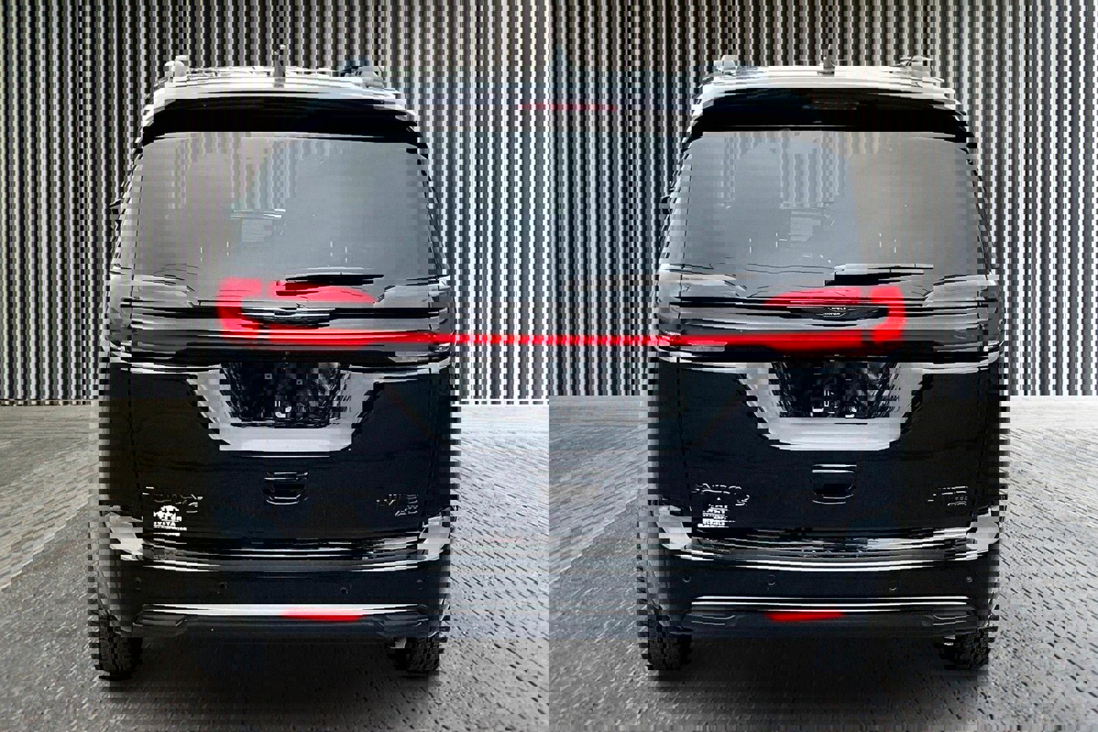New 2026 Chrysler Pacifica Limited image 4