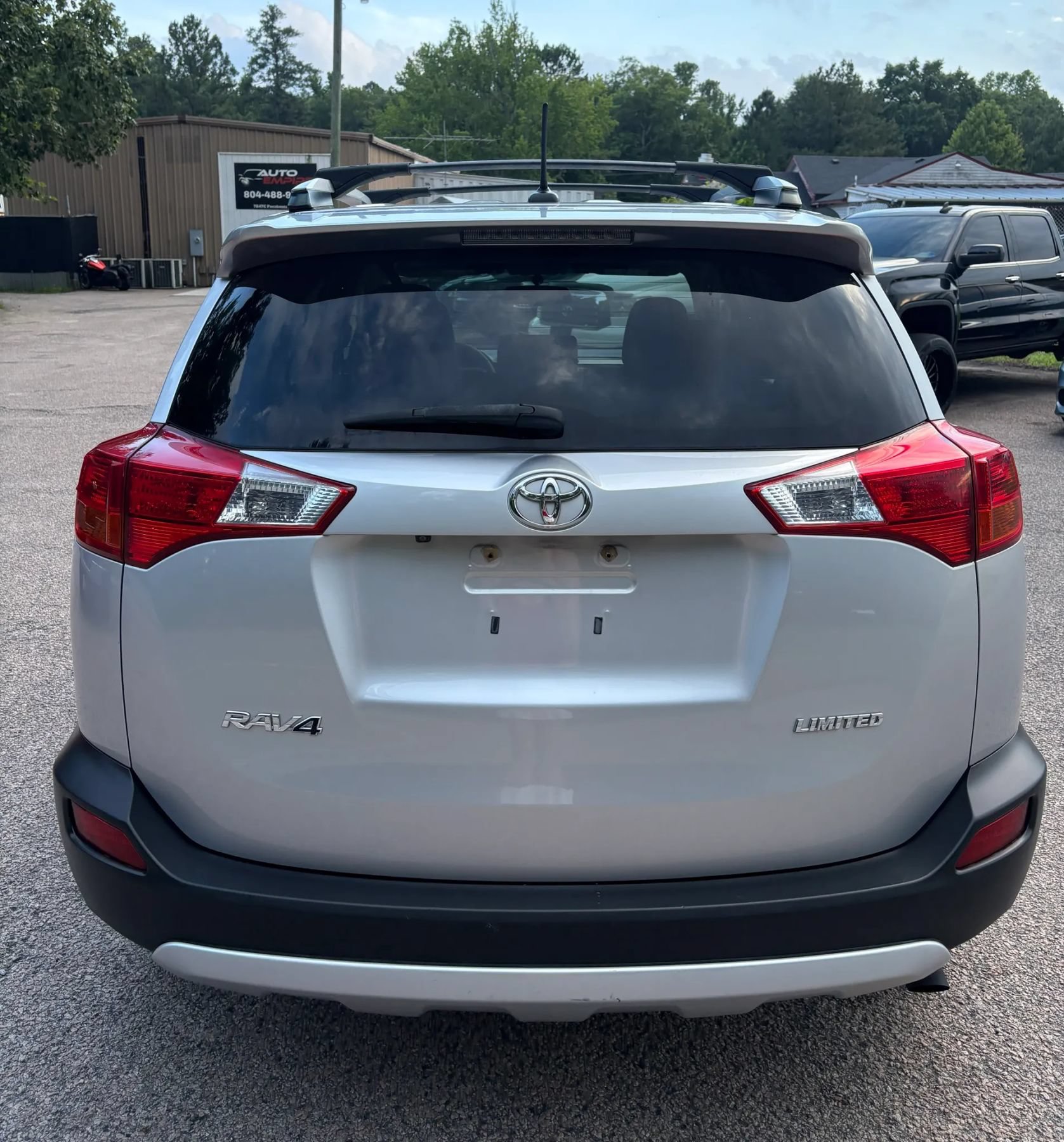 Used 2015 Toyota RAV4 Limited w/ Outdoor Package FWD image 6