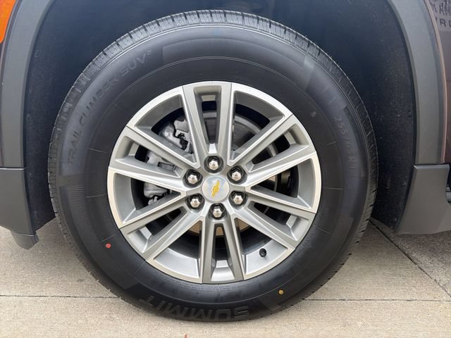 Used 2022 Chevrolet Traverse LT FWD image 12