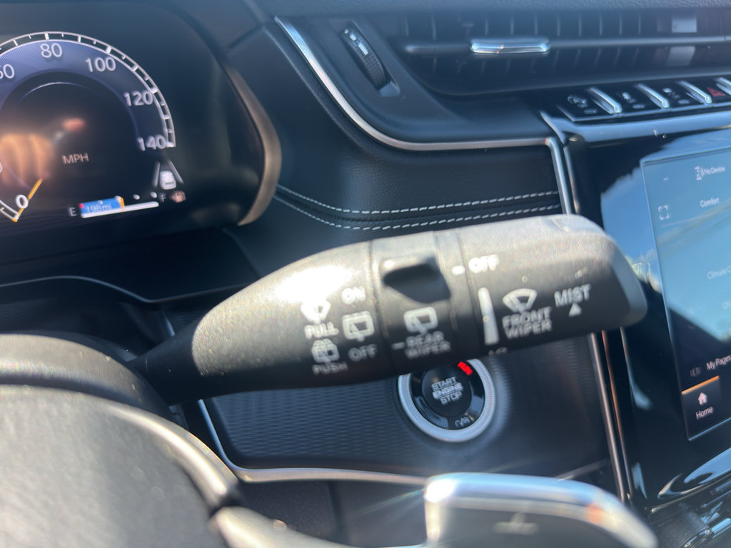 Used 2025 Jeep Grand Cherokee Laredo X RWD image 26