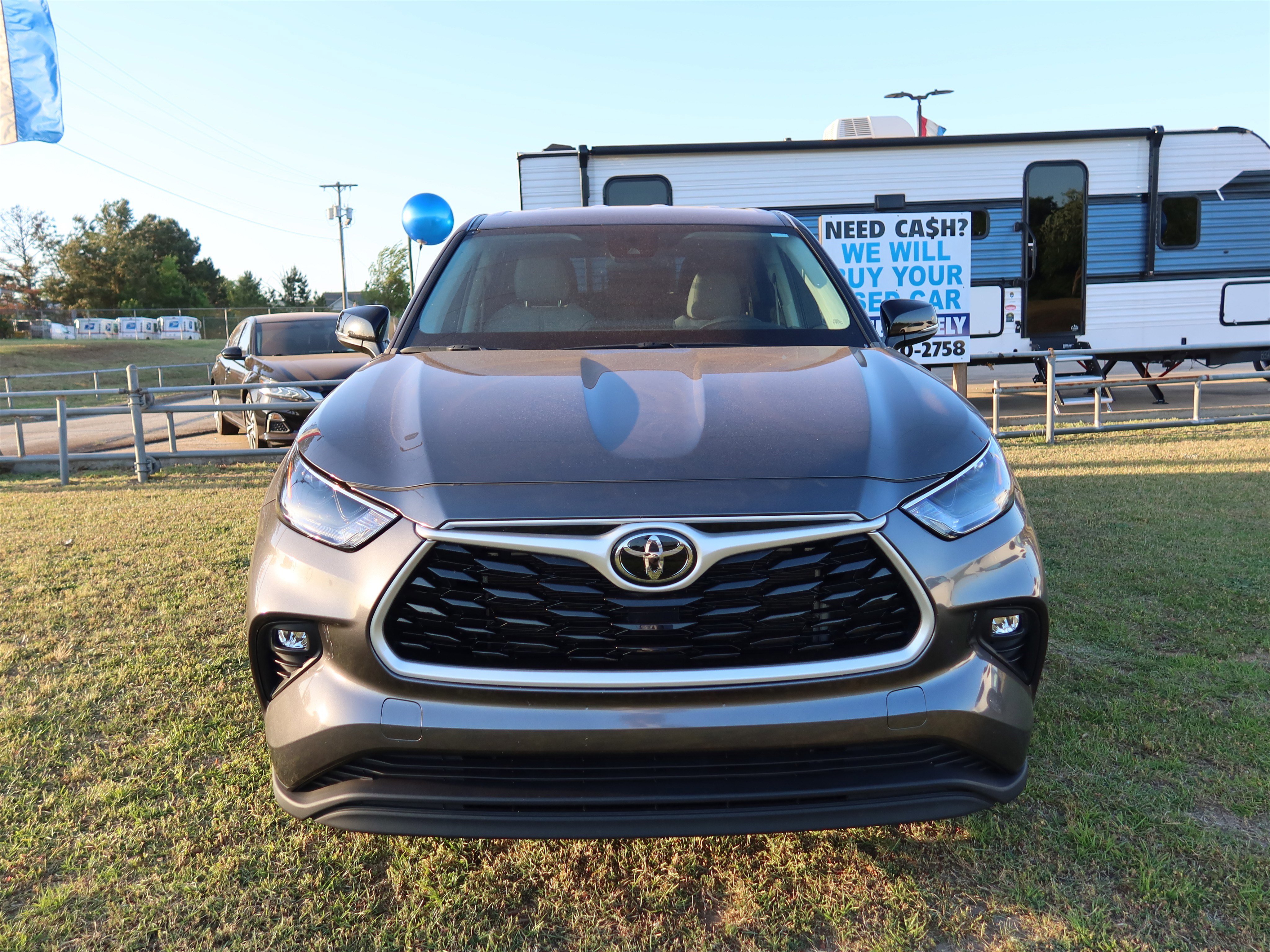 Used 2023 Toyota Highlander LE image 10