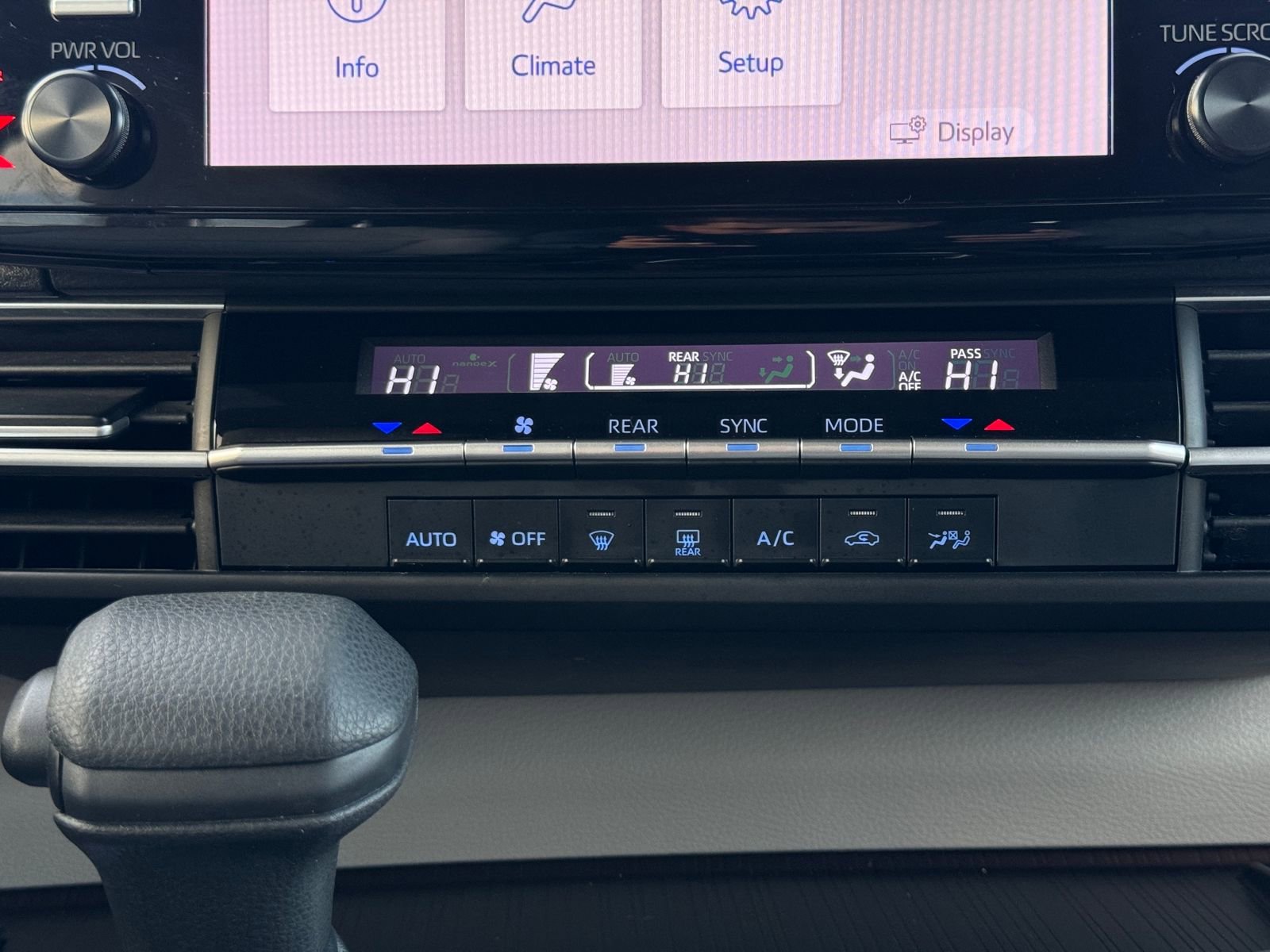 Used 2022 Toyota Sienna LE image 20