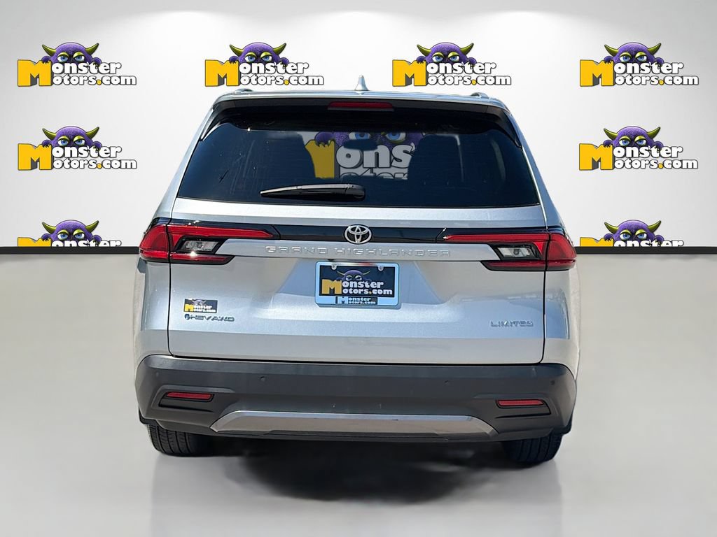 Used 2024 Toyota Grand Highlander AWD Hybrid image 6