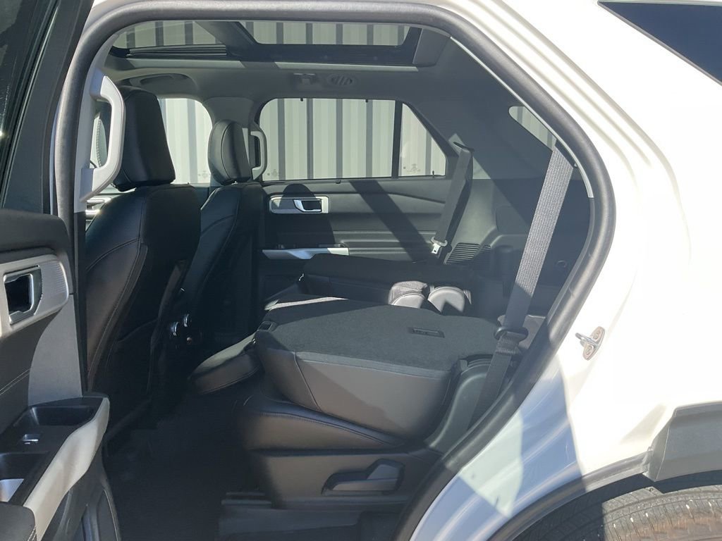 Used 2023 Ford Explorer Limited w/ Equipment Group 301A image 20