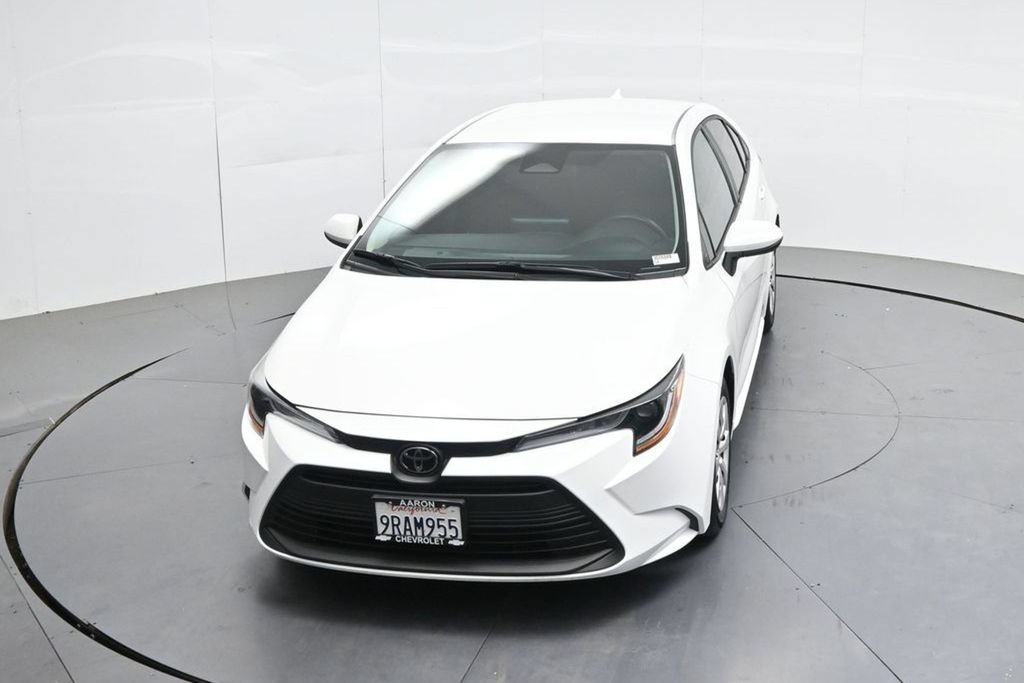 Used 2025 Toyota Corolla LE FWD image 54