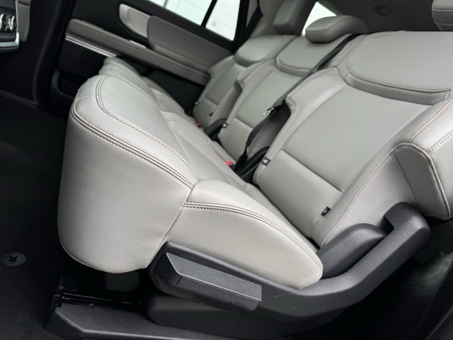 Certified 2025 Ford Expedition Max Active image 10