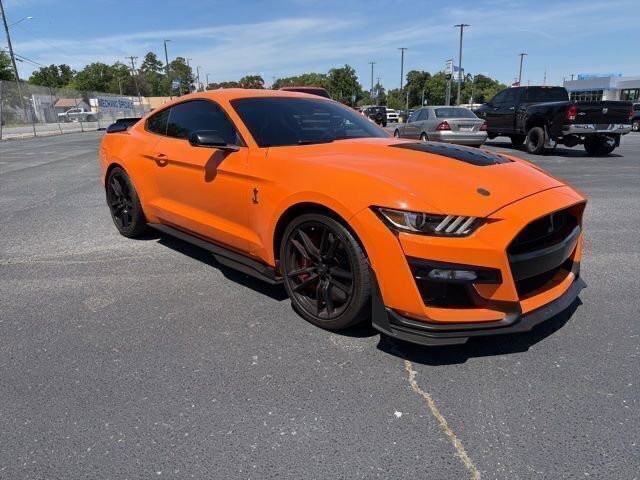 Used 2021 Ford Mustang Shelby GT500 w/ Technology Package RWD image 5