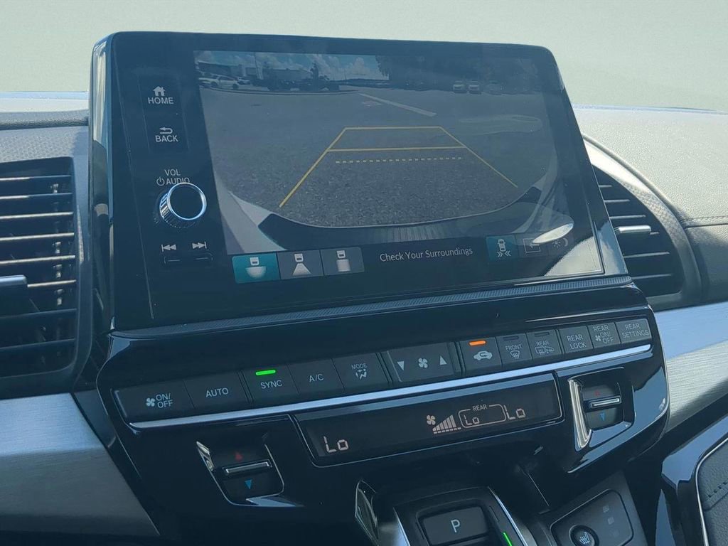 New 2026 Honda Odyssey Touring image 14