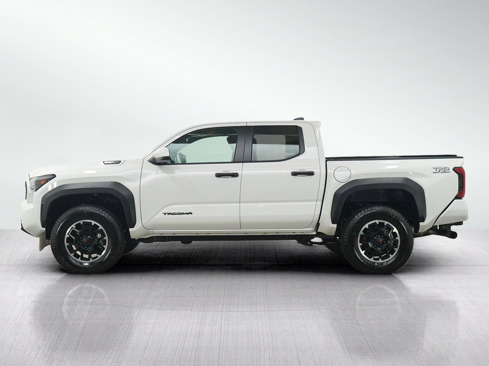 Used 2026 Toyota Tacoma TRD Off-Road AWD/4WD image 2