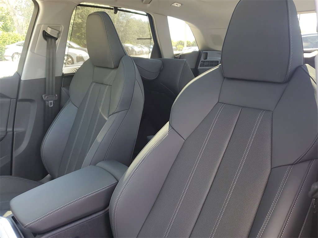 New 2025 Audi Q5 Premium Plus image 18