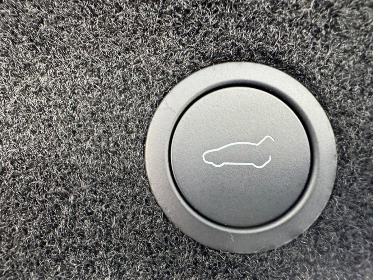 Used 2026 Tesla Model Y 2WD image 46