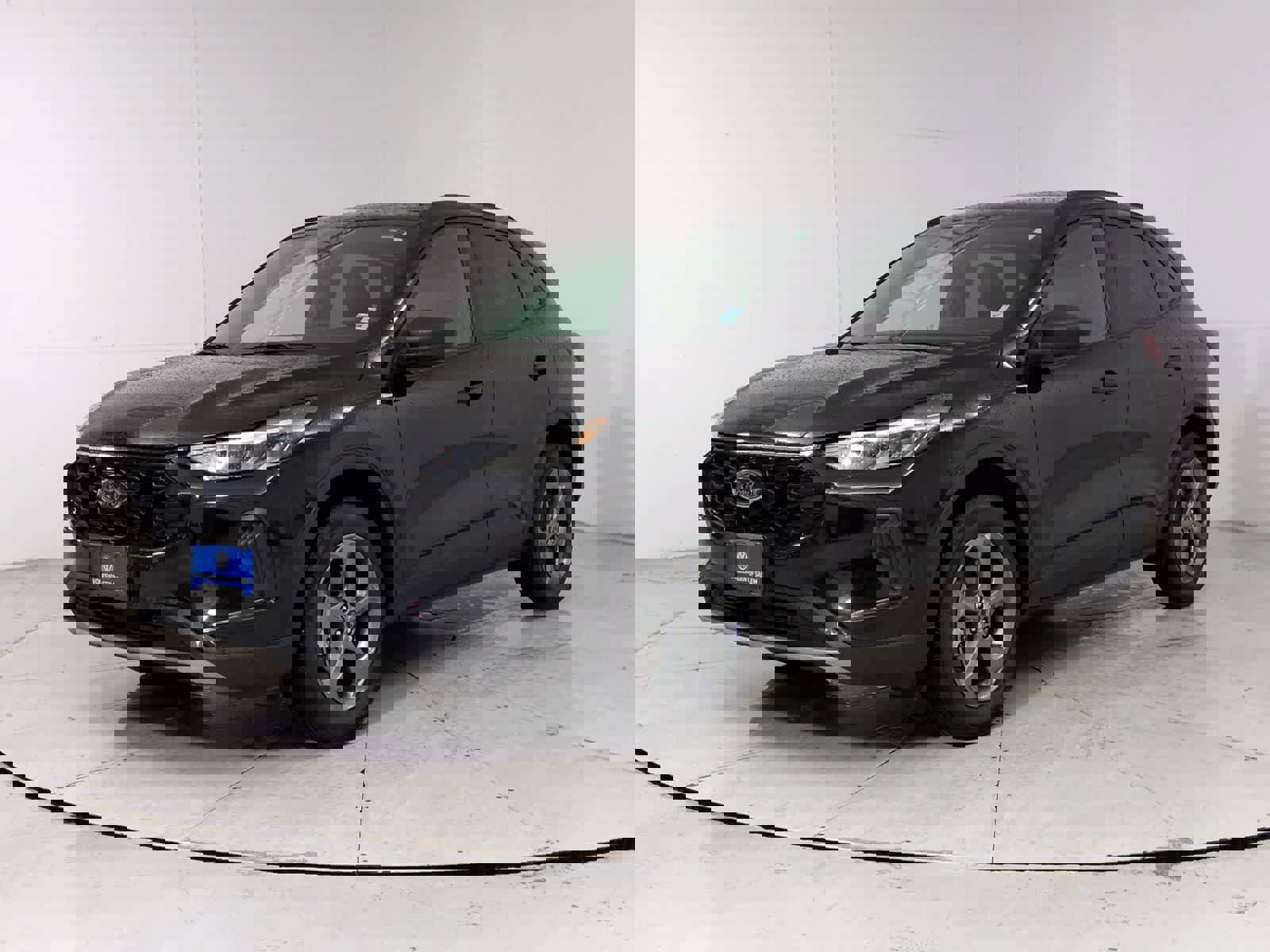 Used 2025 Ford Escape ST-Line image 1