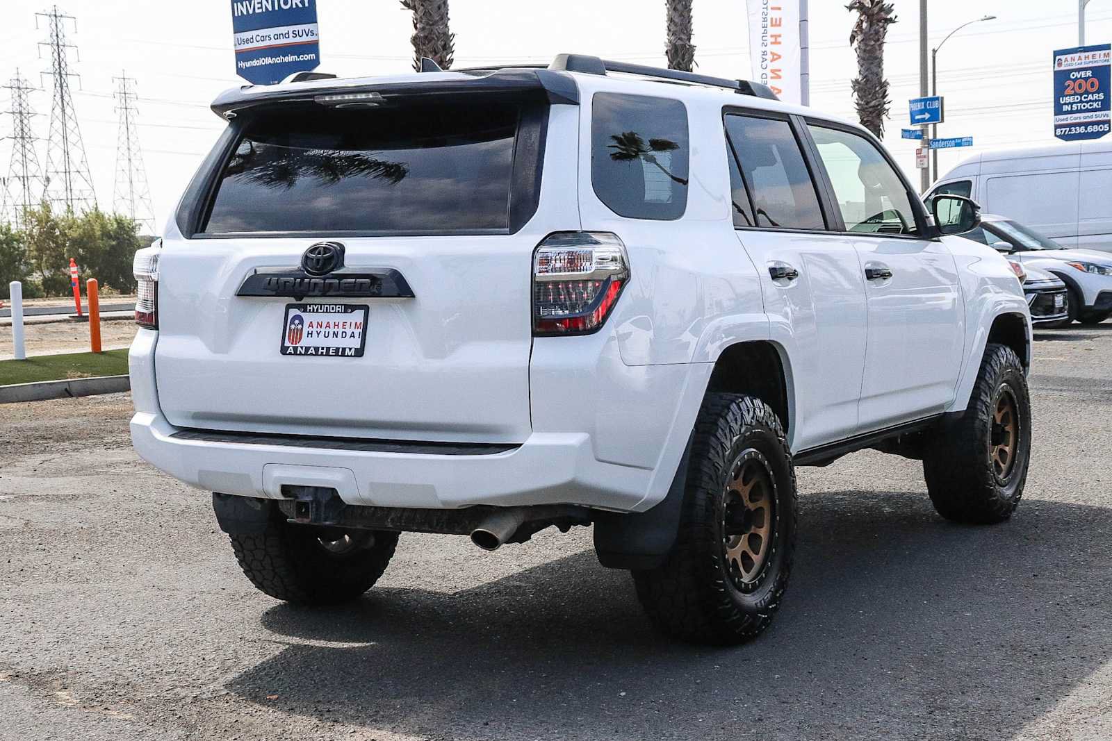 Used 2020 Toyota 4Runner Venture w/ Moonroof Package AWD/4WD image 7