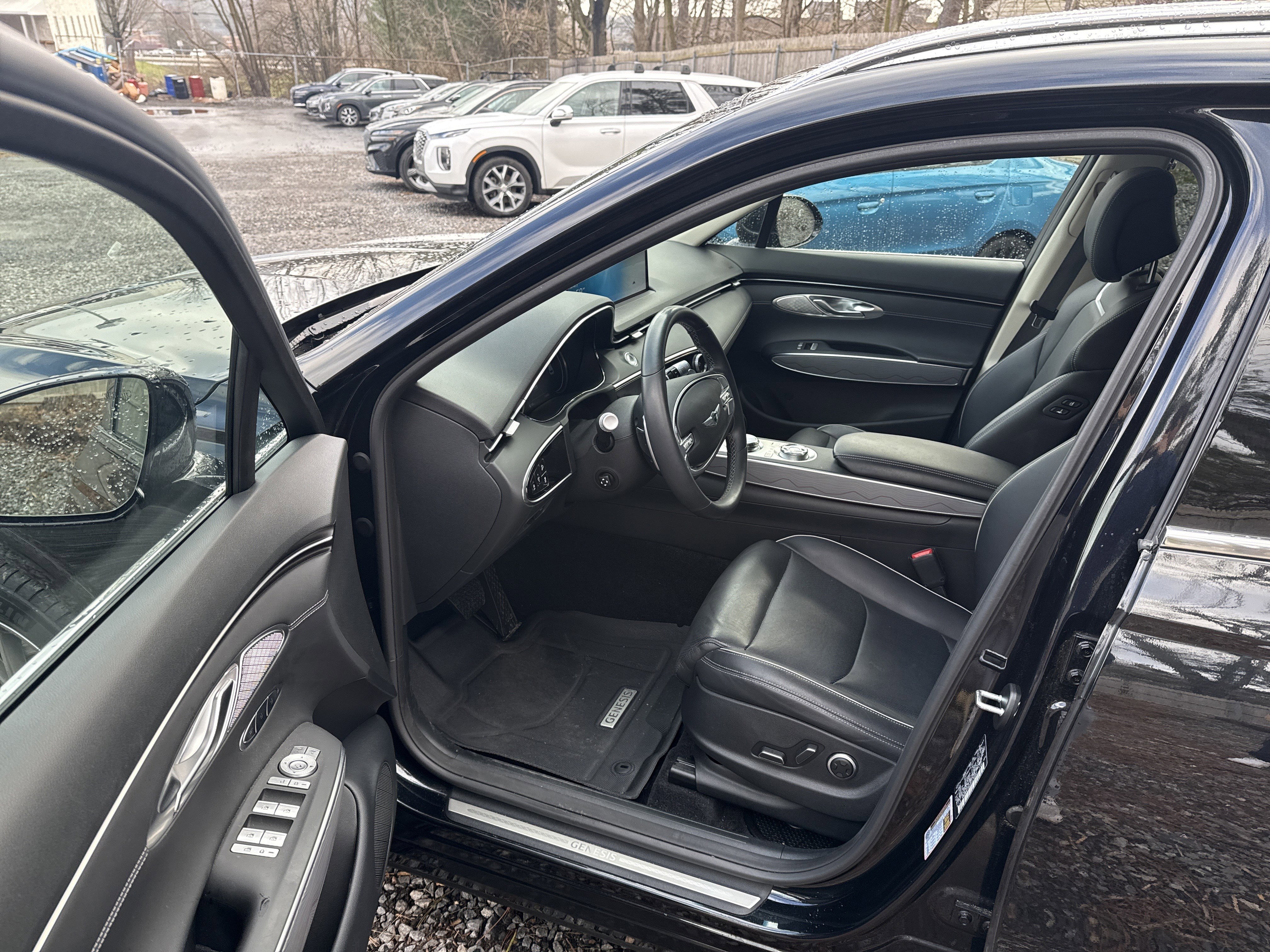 Used 2025 Genesis GV70 2.5T w/ Advanced Package image 9