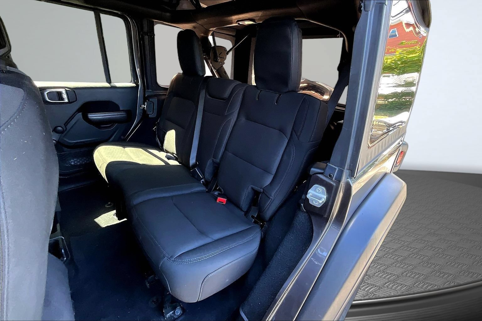 Used 2021 Jeep Wrangler Unlimited Sport AWD/4WD image 19