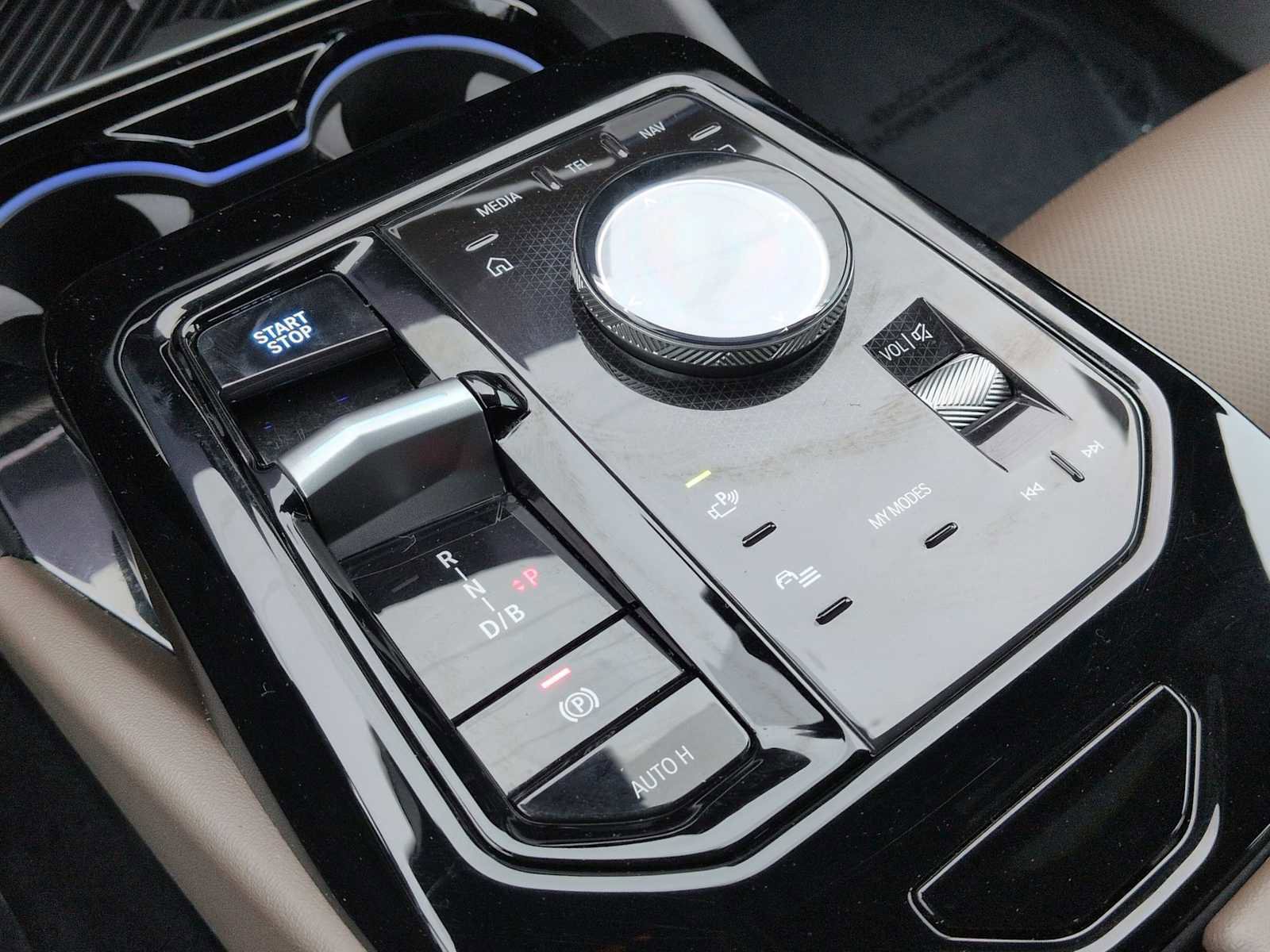 Used 2025 BMW i5 xDrive40 w/ M Sport Package image 33