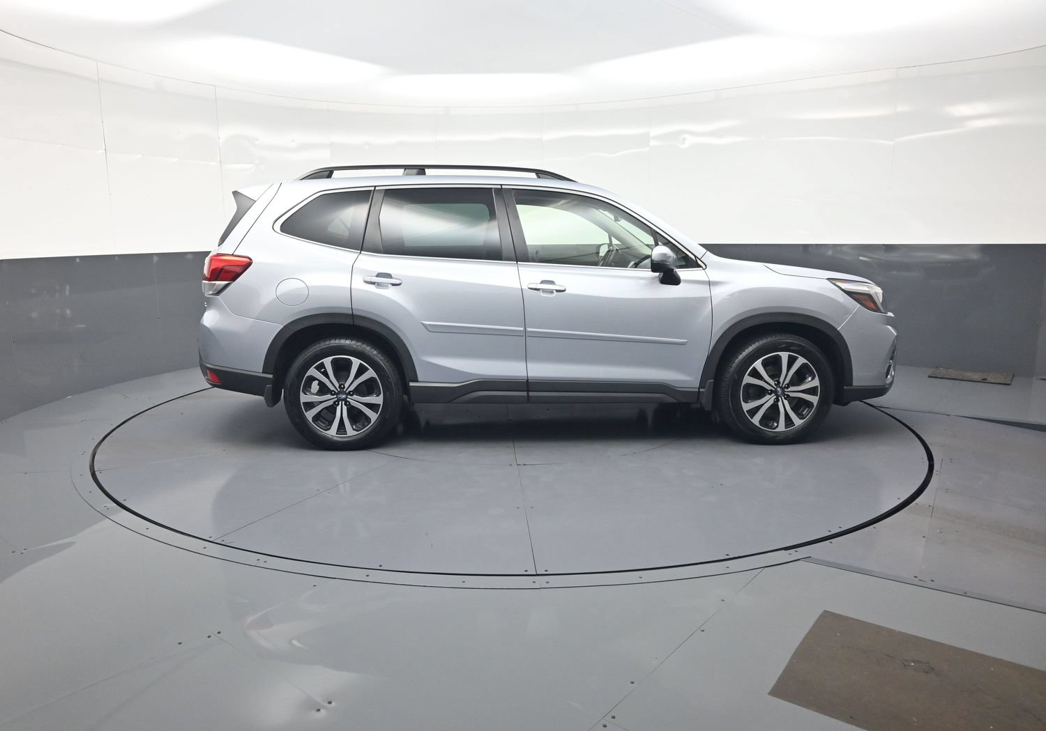 Used 2021 Subaru Forester Limited AWD/4WD image 2