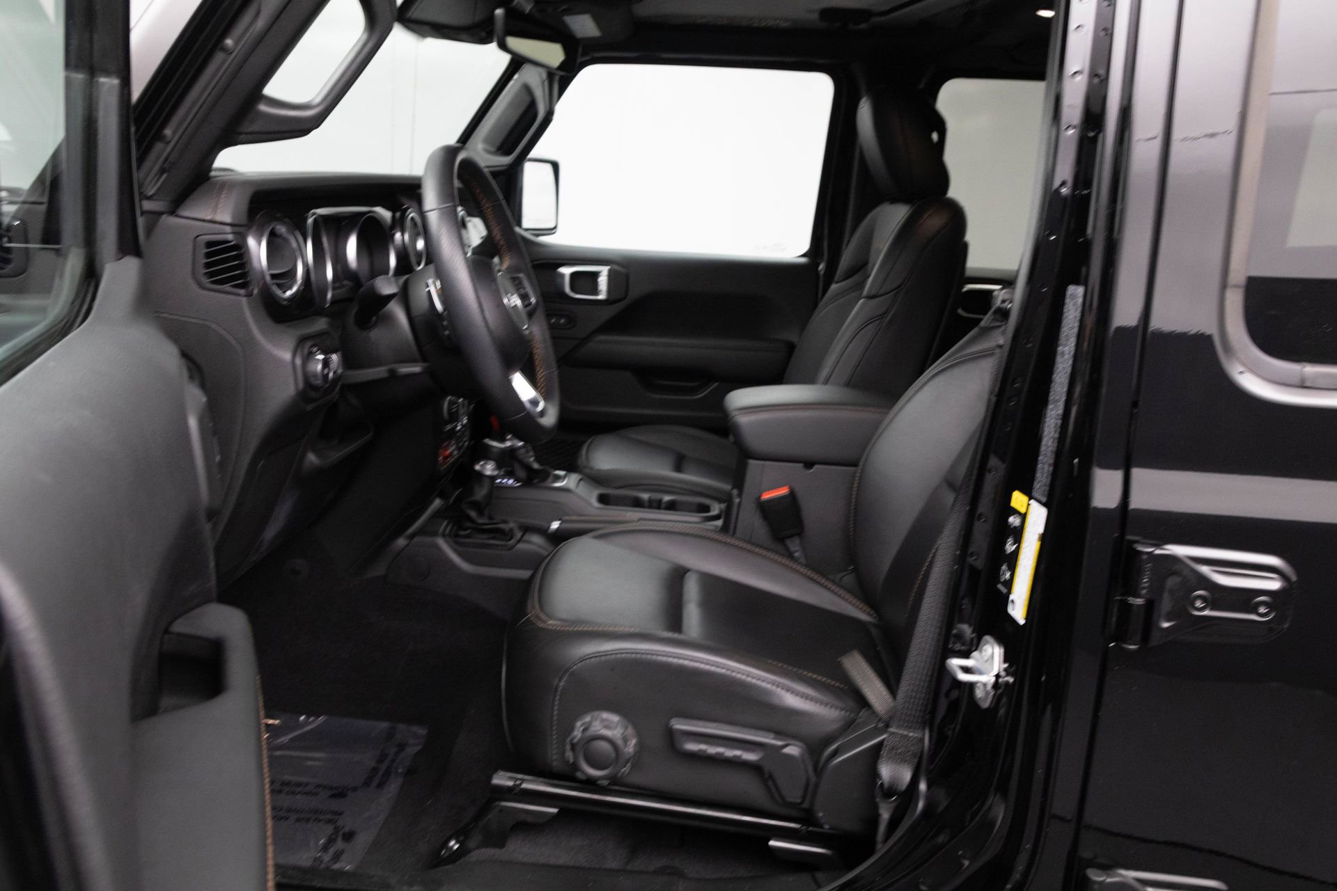 Used 2021 Jeep Wrangler Unlimited Rubicon w/ Trailer Tow Package image 6