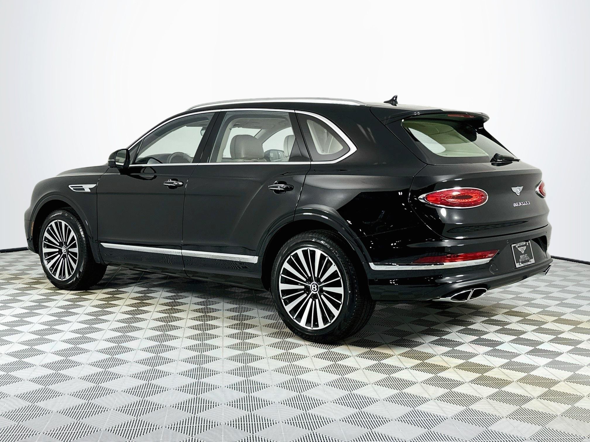 New 2026 Bentley Bentayga AWD/4WD image 7