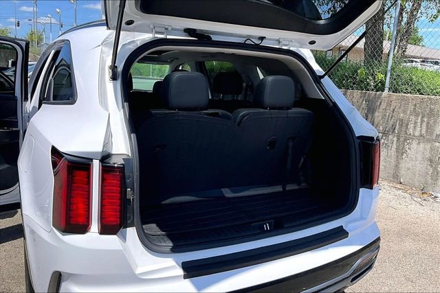 Used 2023 Kia Sorento S w/ Panoramic Sunroof Package FWD image 32