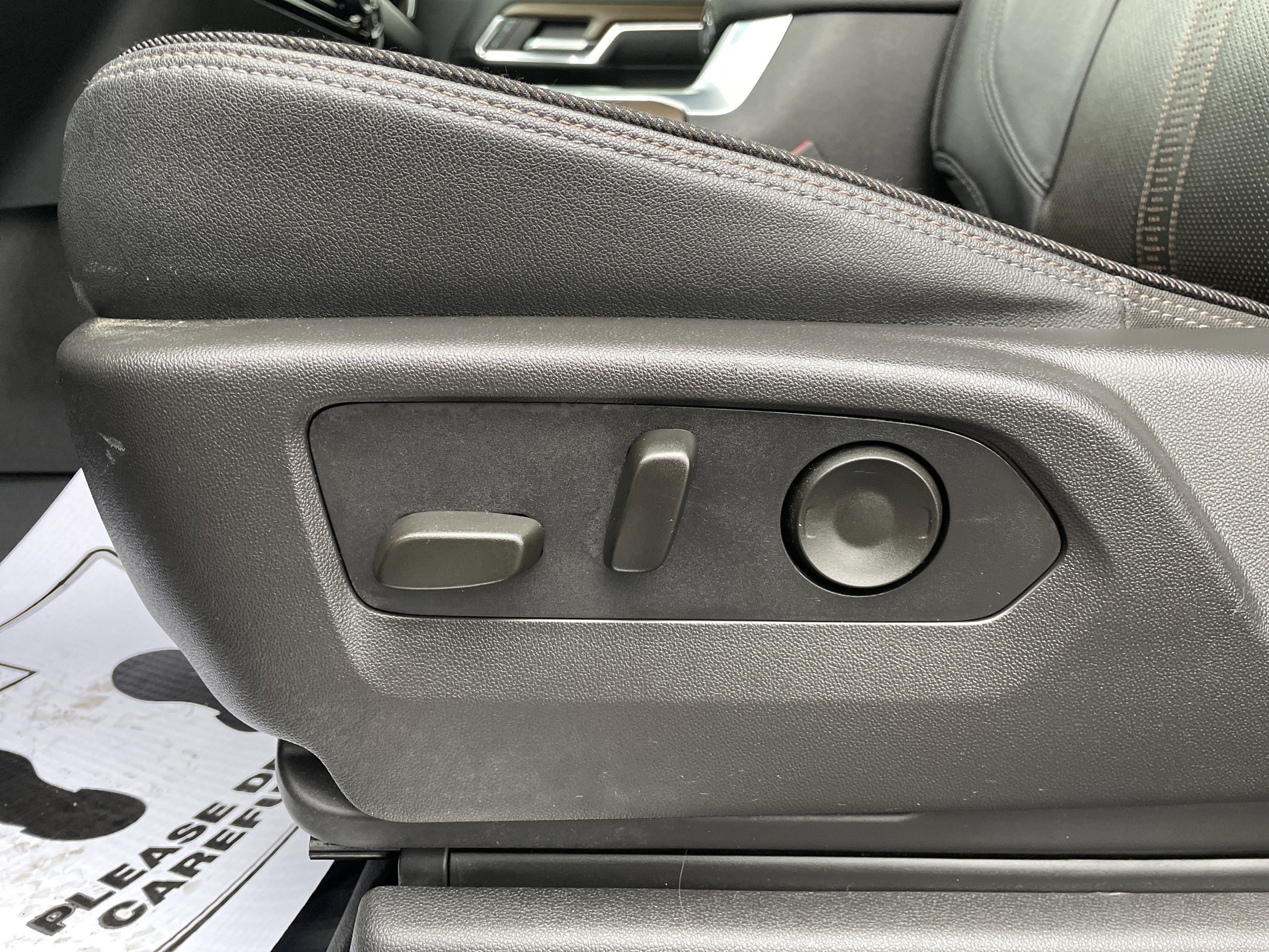 Used 2024 Chevrolet Silverado 2500 High Country w/ Midnight Edition image 13