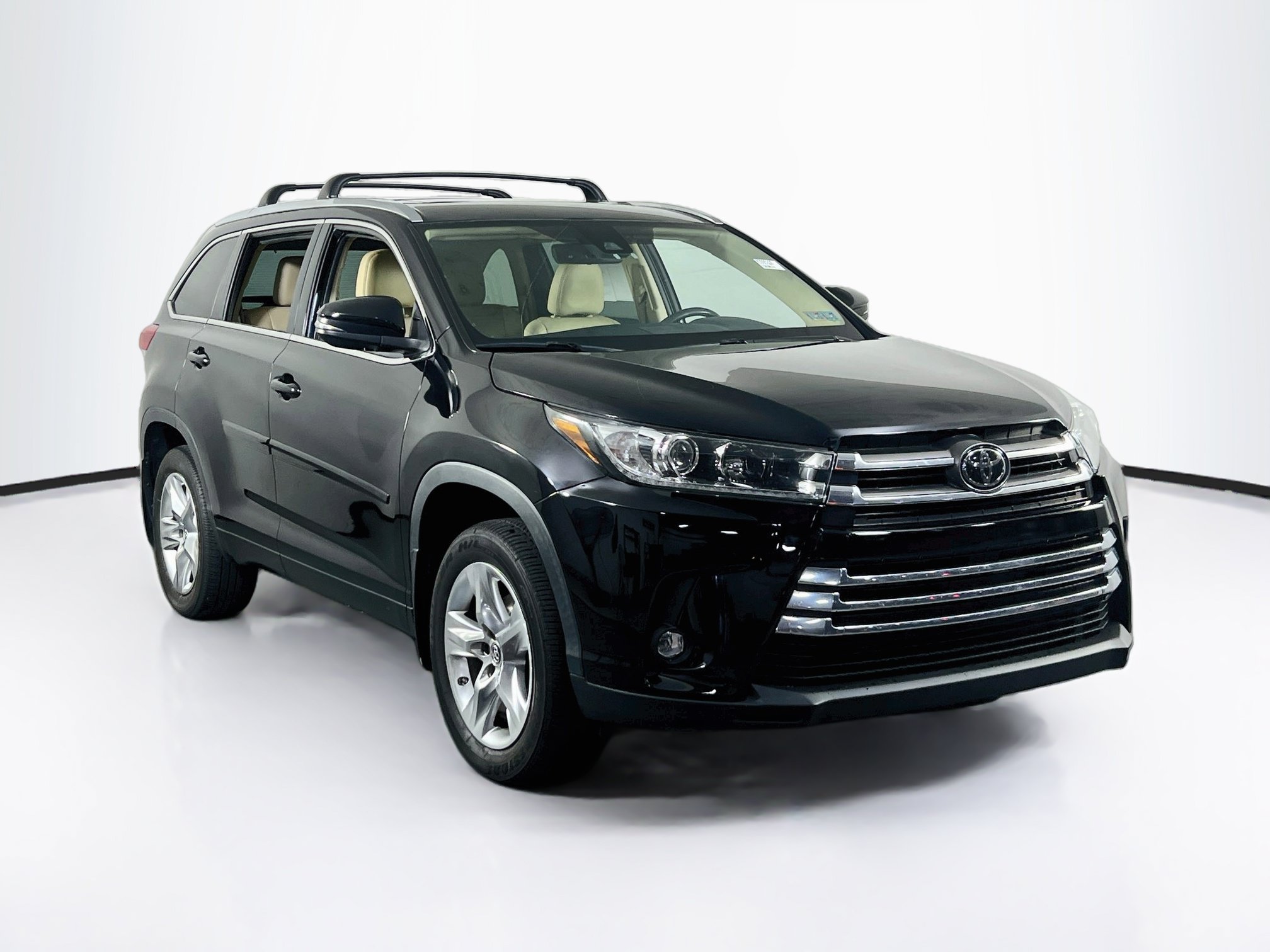 Used 2019 Toyota Highlander Limited AWD/4WD image 3