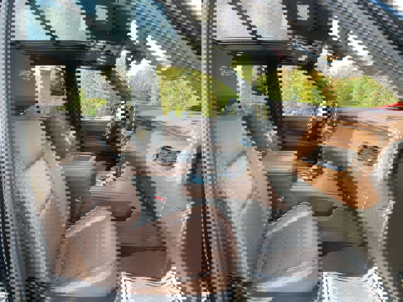 Used 2021 Chevrolet Tahoe High Country w/ Premium Package image 30