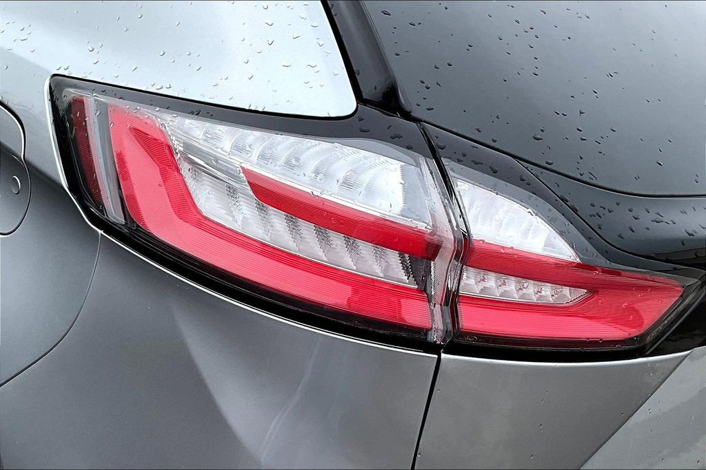 Used 2024 Ford Edge SE image 30