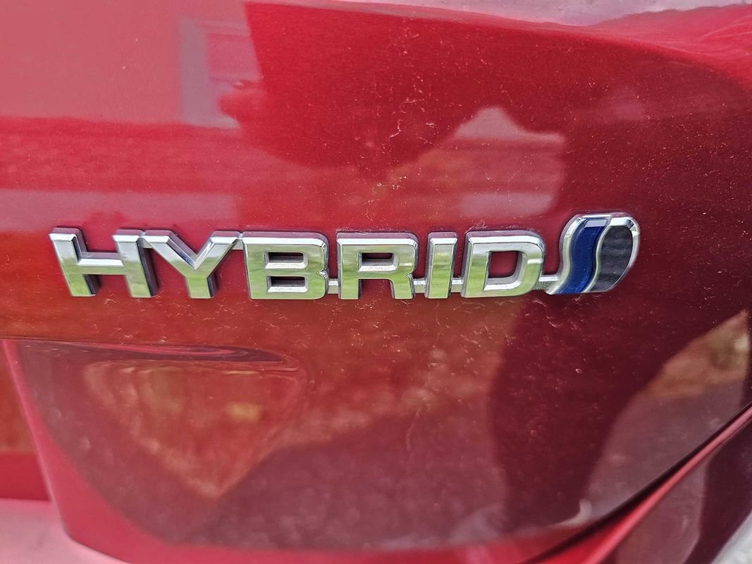 Used 2018 Toyota Prius Four w/ Advanced Technology Package FWD image 5