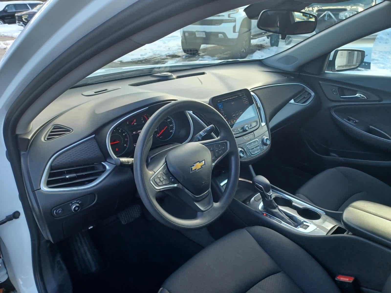 Used 2023 Chevrolet Malibu LT FWD image 7