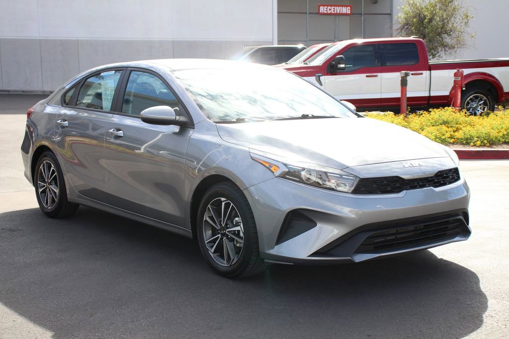 Used 2022 Kia Forte LXS FWD image 11