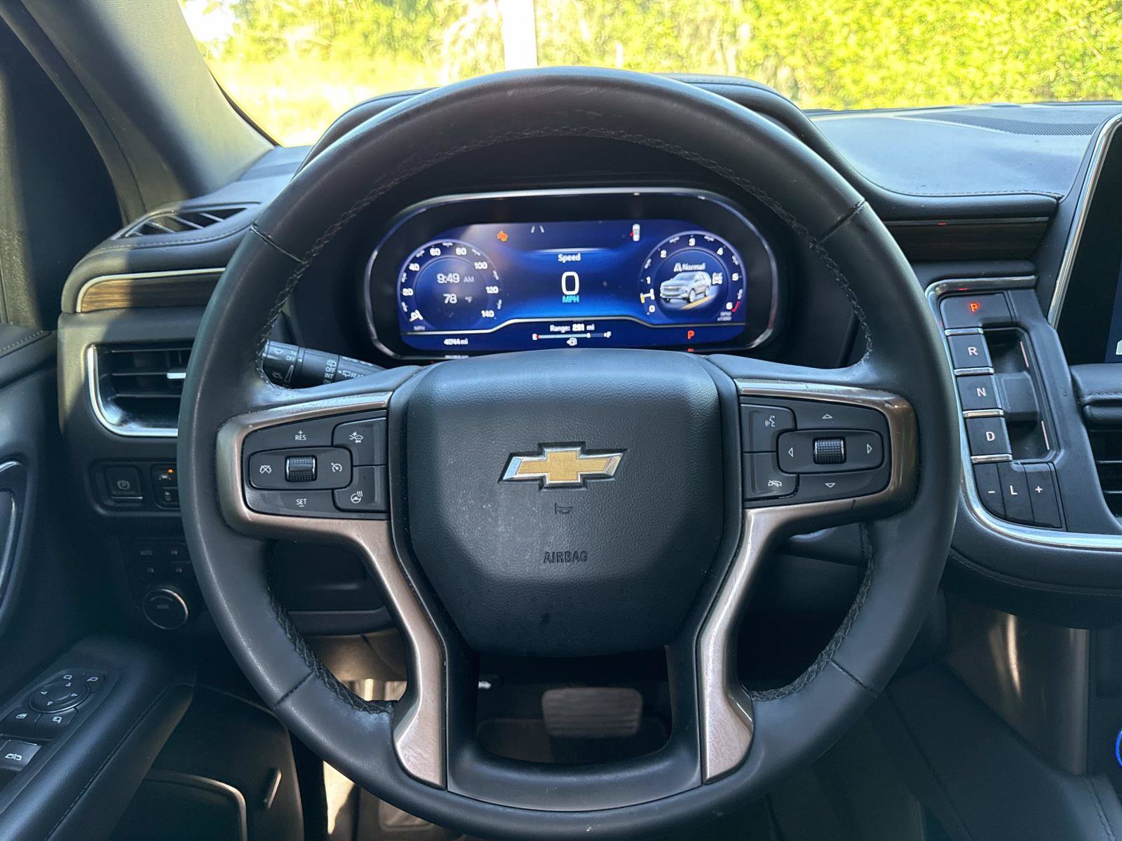 Used 2024 Chevrolet Suburban High Country AWD/4WD image 15