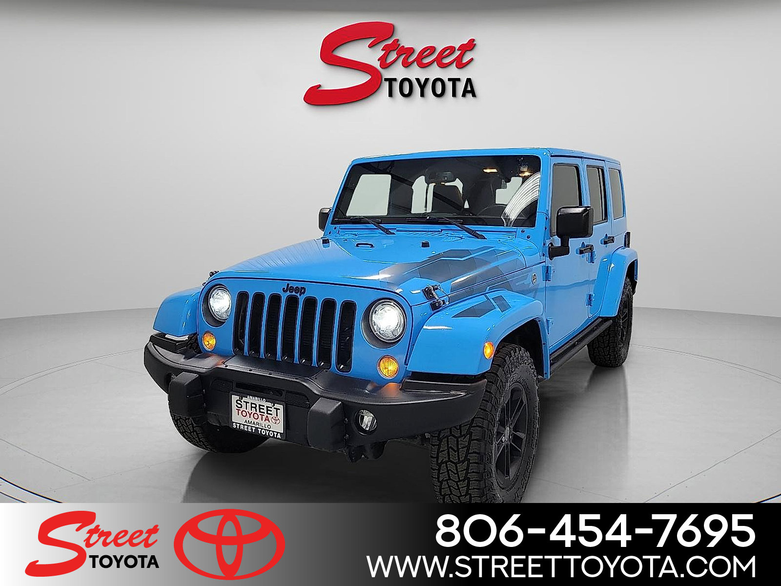 Used 2017 Jeep Wrangler Unlimited Sahara AWD/4WD image 1