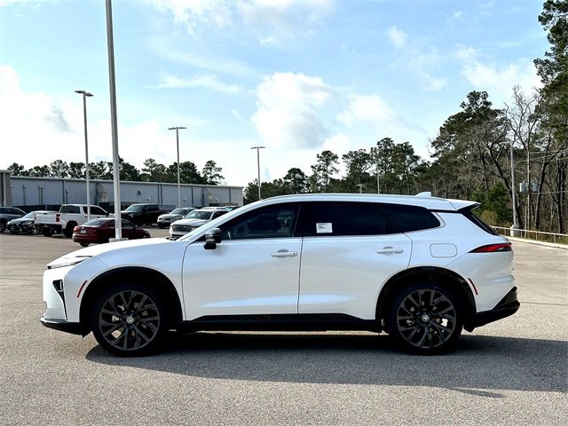 New 2025 Toyota Crown Signia image 5