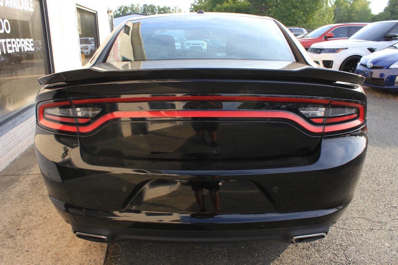Used 2016 Dodge Charger SE w/ Power Sunroof Group image 8