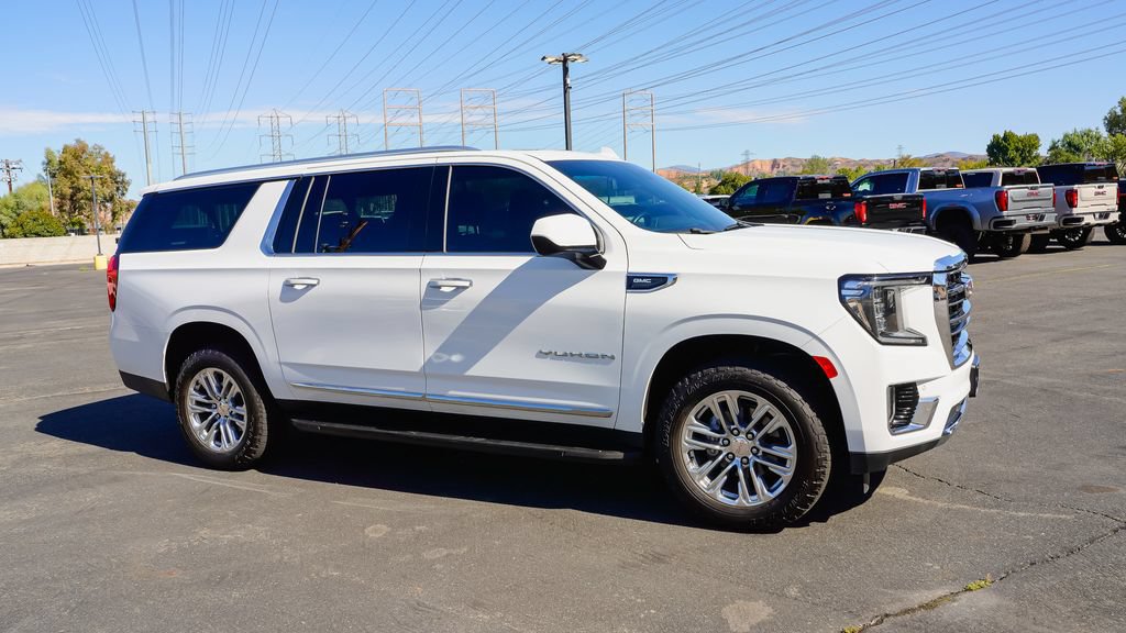 Used 2023 GMC Yukon XL SLT AWD/4WD image 8