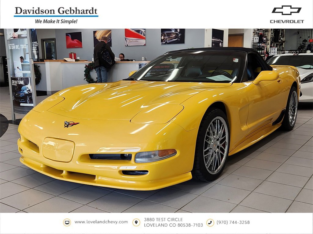 Used 2000 Chevrolet Corvette Convertible w/ Memory Pkg image 1