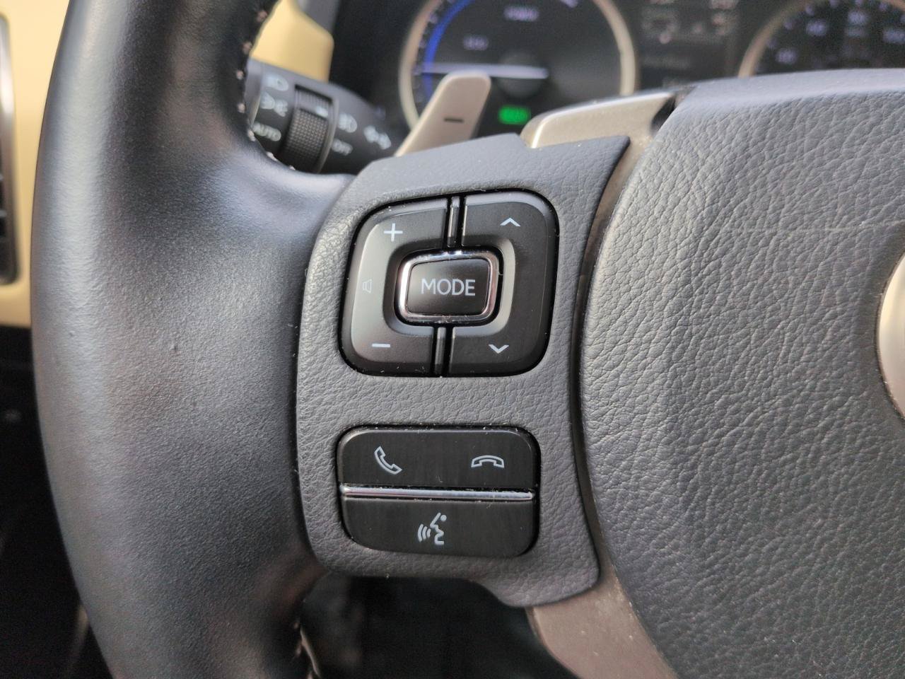 Used 2018 Lexus NX 300h AWD w/ Premium Package image 19