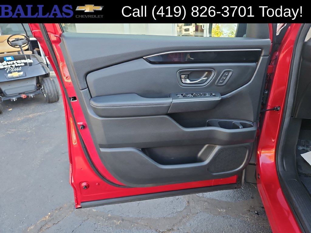 Used 2023 Honda Pilot Touring image 10