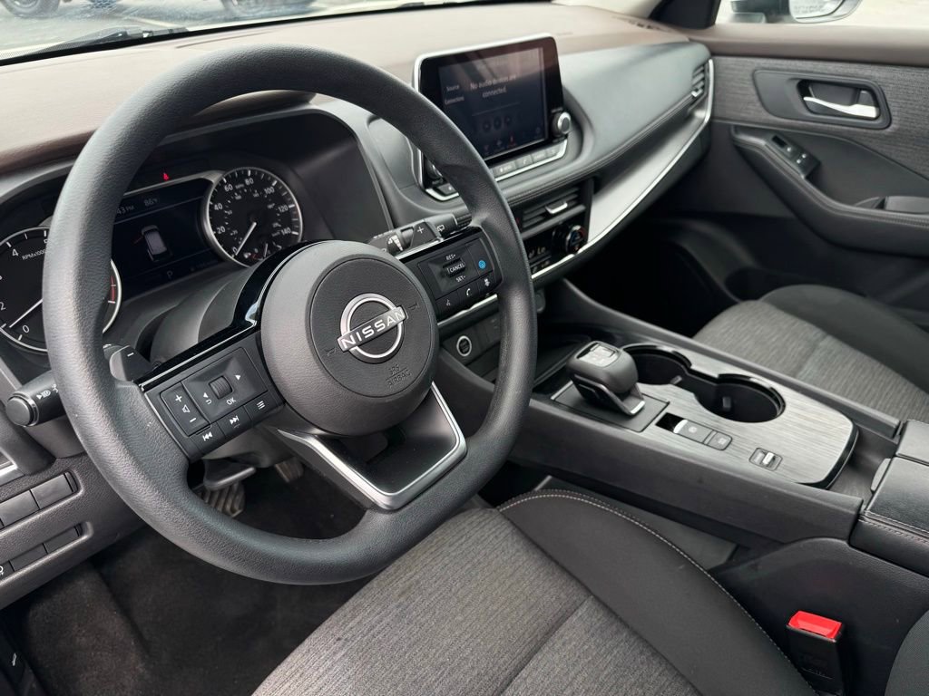 Used 2023 Nissan Rogue SV image 15