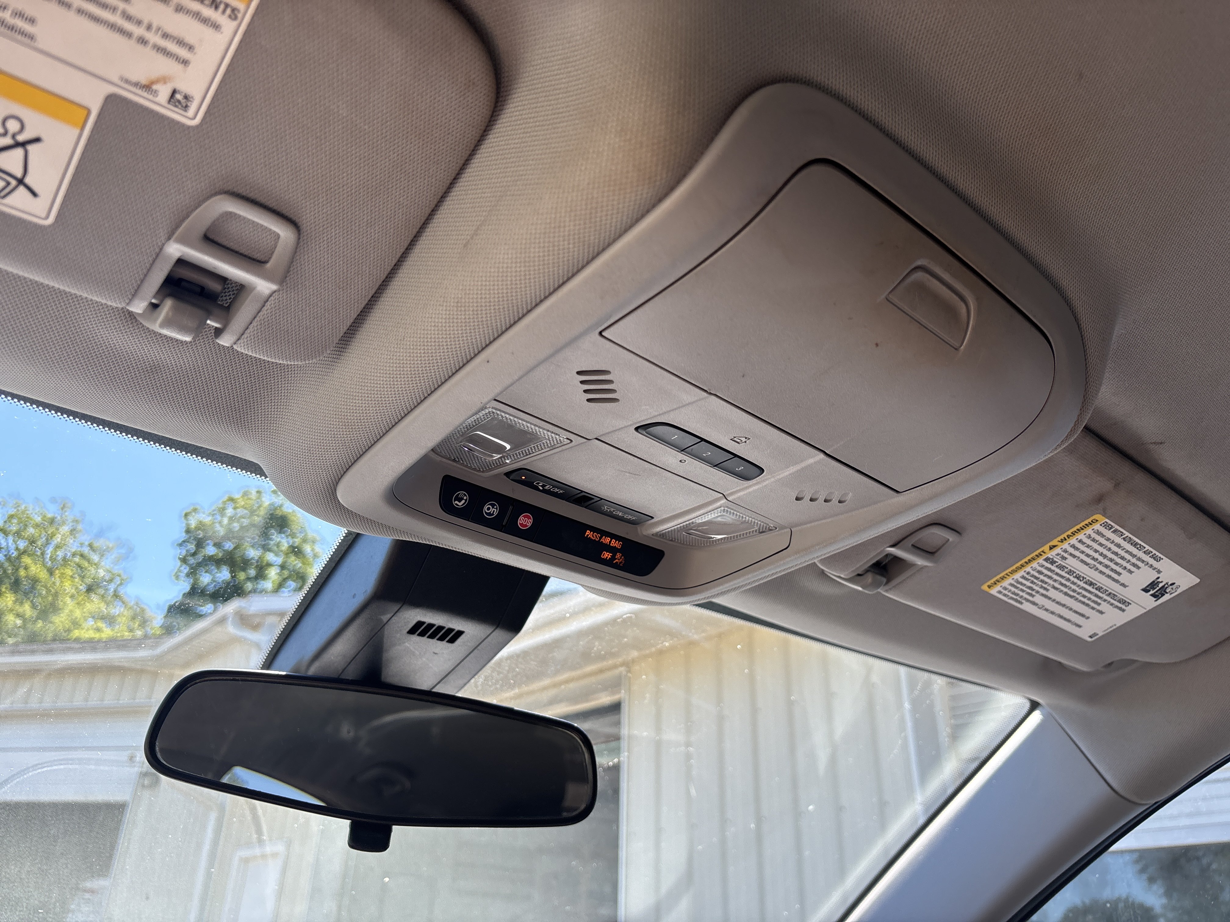 Used 2020 Chevrolet Equinox LT FWD image 21