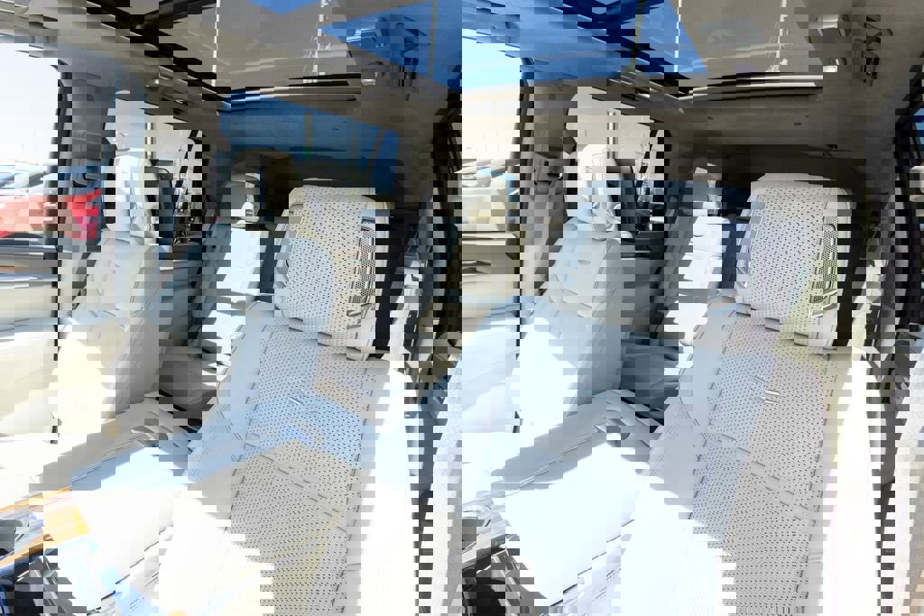 Certified 2025 Cadillac Escalade Sport Platinum w/ LPO, ONYX Package image 20