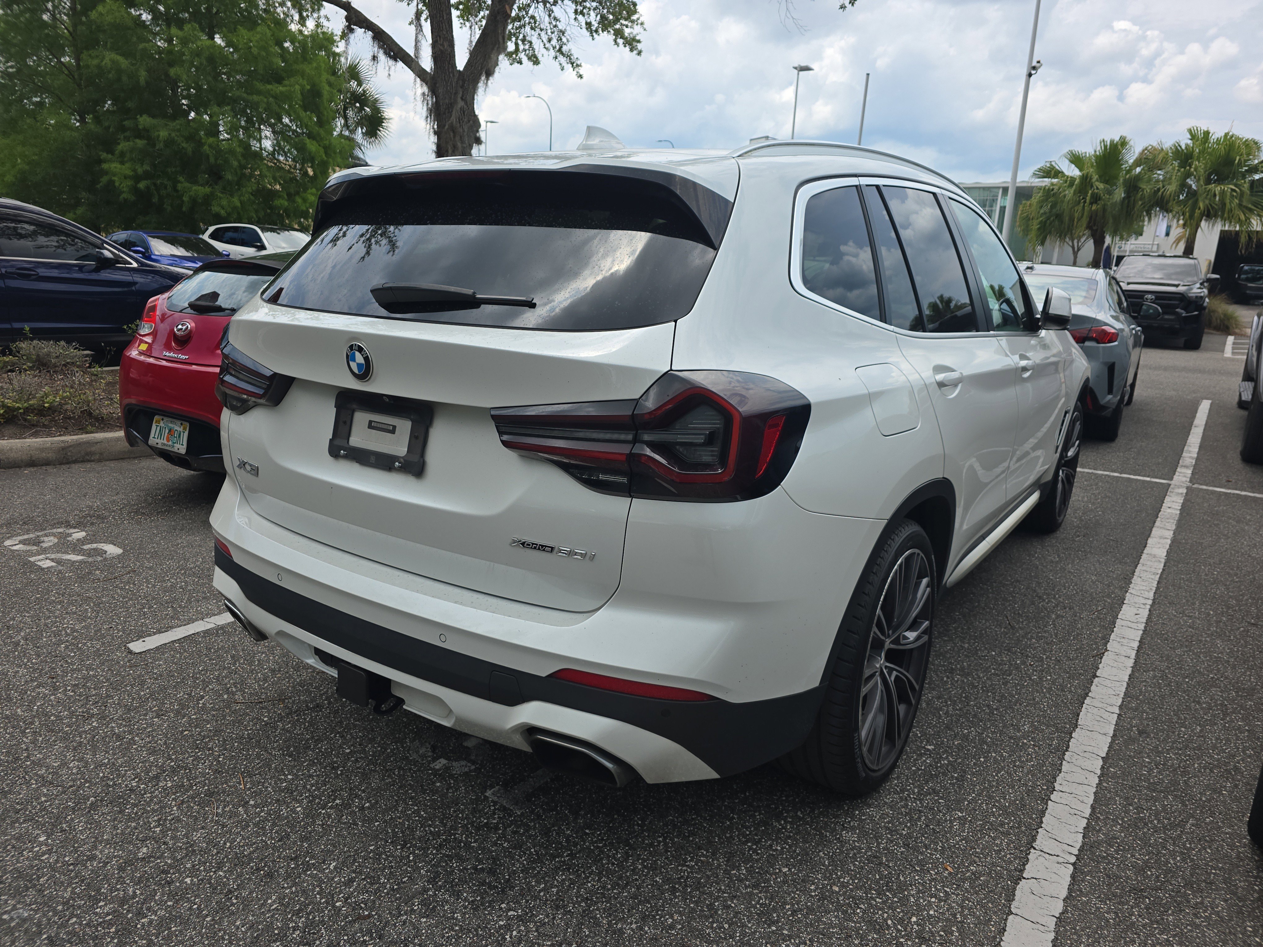 Used 2022 BMW X3 xDrive30i w/ Premium Package AWD/4WD image 2
