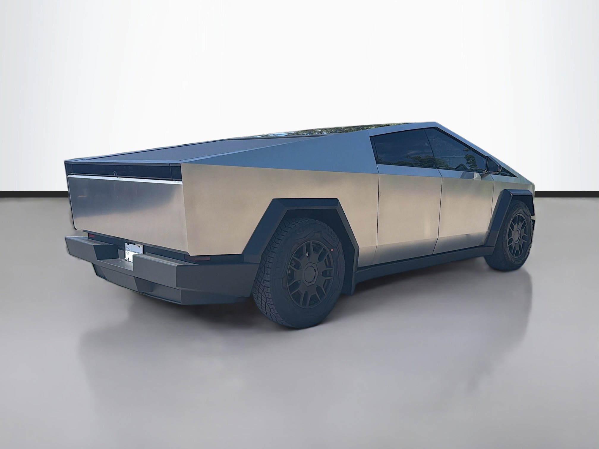 Used 2024 Tesla Cybertruck AWD Crew Cab image 5