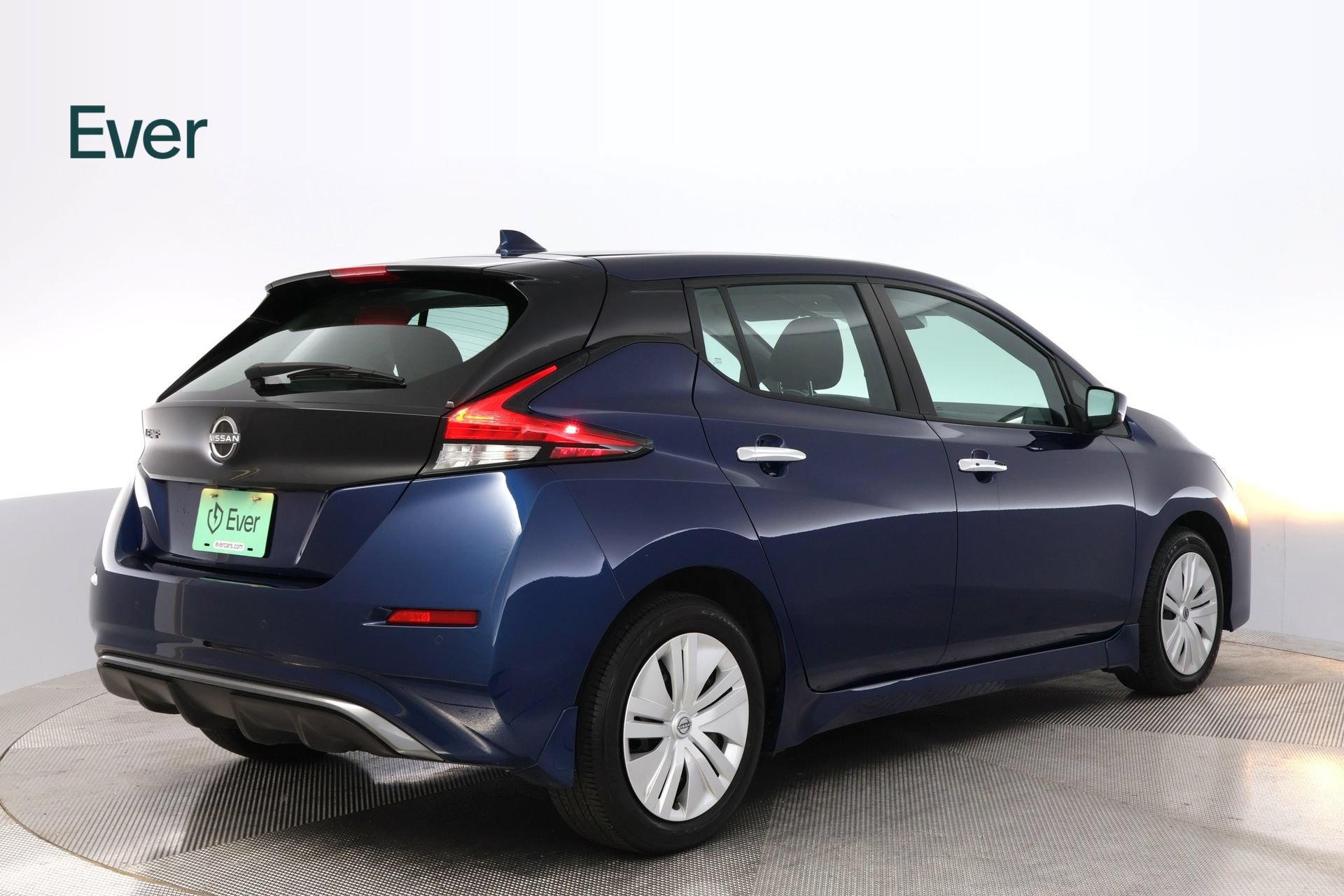 Used 2025 Nissan Leaf S FWD image 3