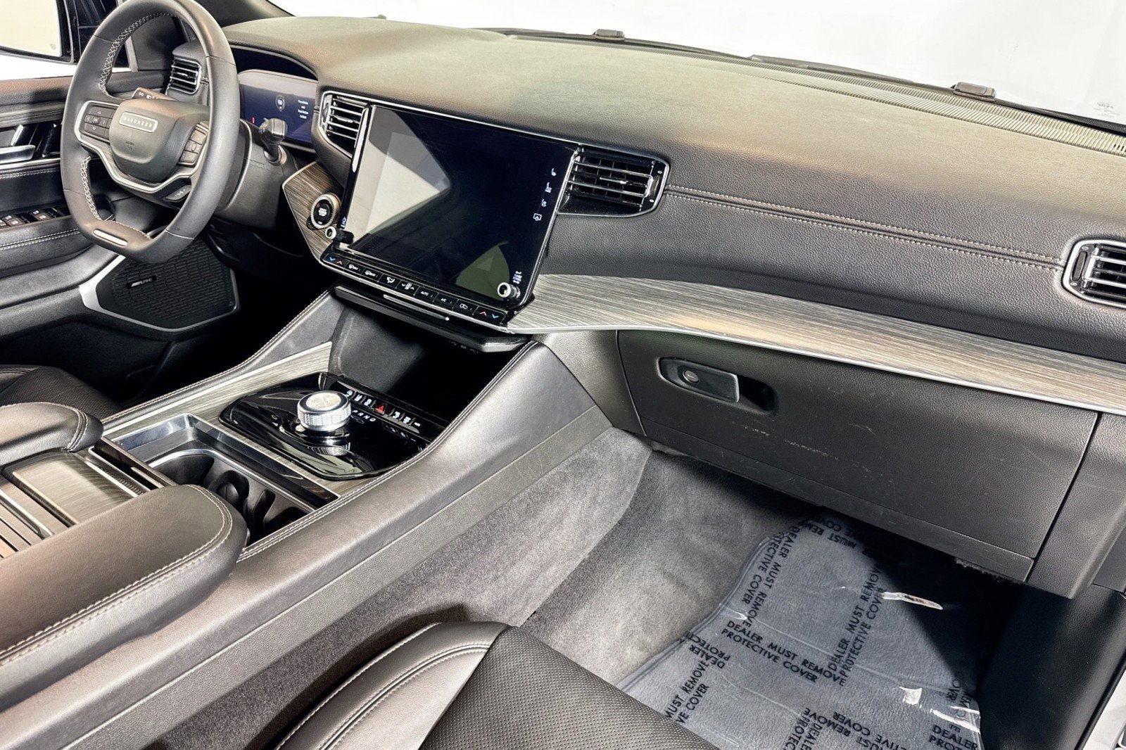 Used 2023 Jeep Wagoneer Series II image 28