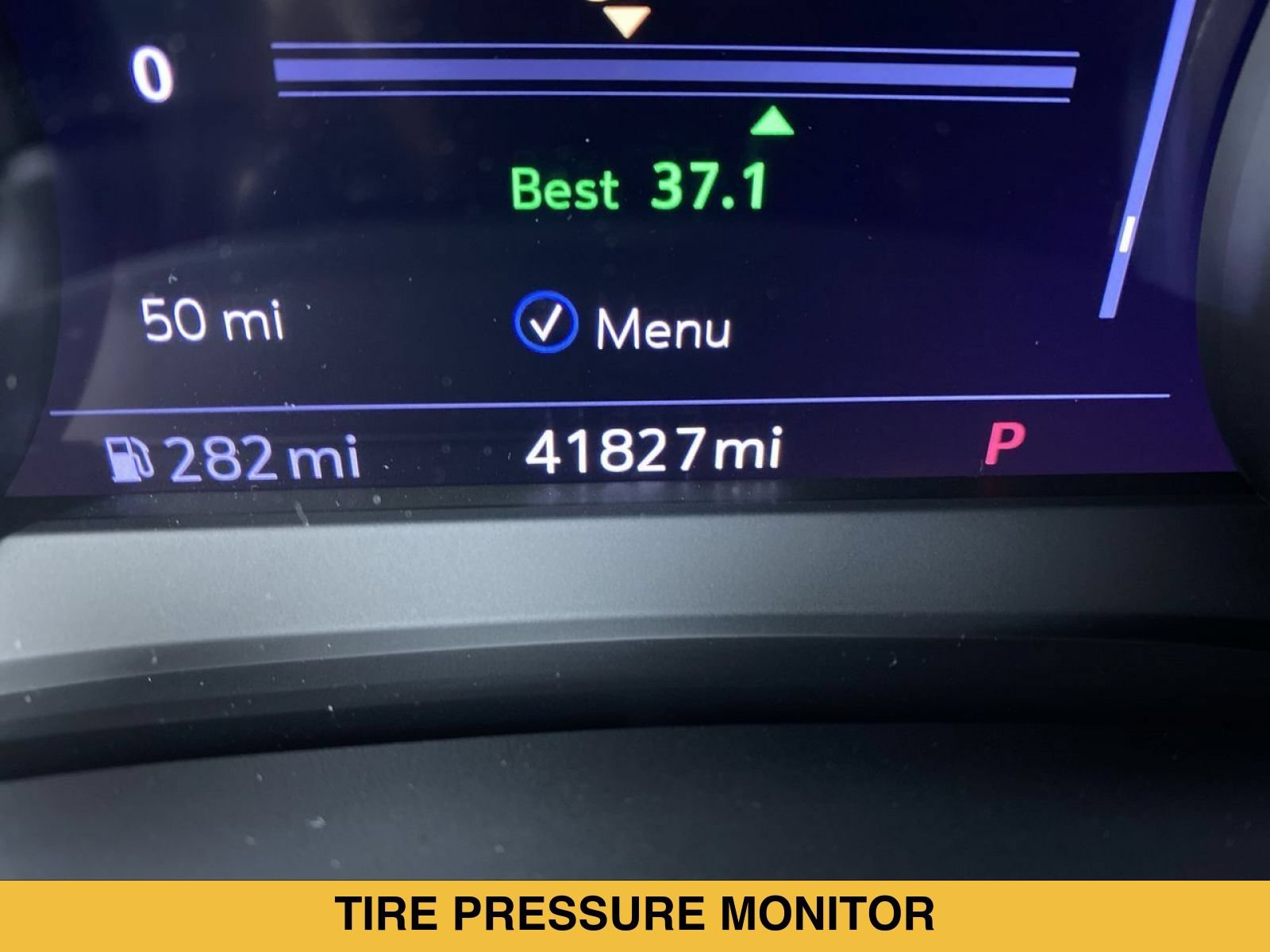 Certified 2023 Cadillac XT5 Premium Luxury w/ Technology Package FWD image 4