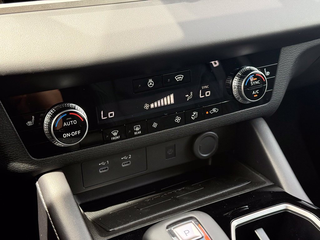 New 2026 Mitsubishi Outlander AWD image 14