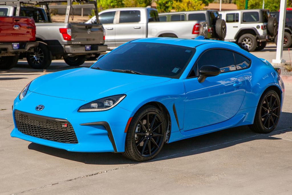 Used 2023 Toyota GR86 RWD image 8